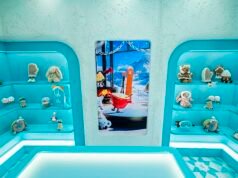 Dentro de la tienda Jellycat más loca hasta el momento: venden juguetes imposibles de encontrar y hay colas en la puerta. Ahora JAN MOIR revela los secretos detrás de la locura, cuánto dinero están ganando REALMENTE y una nueva y amarga controversia.