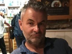 Maestra, de 56 años, quedó paralizada del pecho hacia abajo después de que su novio ‘despiadado’ la inmovilizara en la cama y le rompiera el cuello, según escucha el tribunal