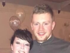 La madre desconsolada de Adam Peaty le hace un comentario conmovedor al nadador sobre su crianza, después de que se le prohibiera casarse con Holly Ramsay en medio de una disputa familiar.