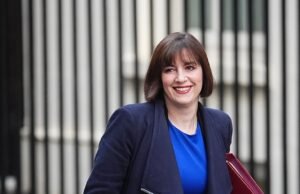 Los temores laborales ENVÍAN una ‘catástrofe’ a las escuelas: la financiación por alumno ‘podría caer en £400’ después de que el Canciller anunciara un plan para apuntalar a los consejos que luchan contra la explosión del diagnóstico de autismo y TDAH