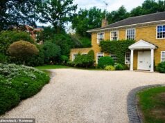 Estoy comprando una casa de £2 millones: ¿Qué necesito saber sobre el impuesto de mansión? ¿Puedo renegociar el precio a £1,99 millones para evitarlo?