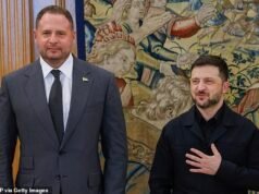 Zelensky se tambalea al borde: la batalla por la supervivencia del presidente ucraniano después de la redada anticorrupción del jefe de gabinete y la creciente inquietud entre los parlamentarios de su propio partido