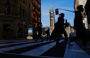 El presupuesto de Carney recortará 16.000 puestos de trabajo en el servicio público en 3 años