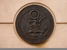 Los leales a Trump admiten que el gran jurado nunca vio la acusación final