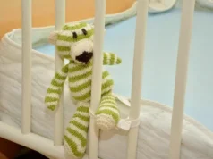 CCS alerta de problemas de seguridad con cunas, cochecitos y bisutería comprados online