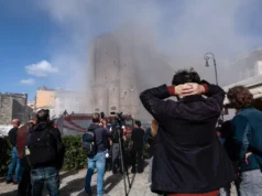 Trabajadores heridos en el derrumbe parcial de una torre medieval cerca del Coliseo en Roma