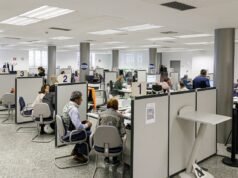 Buenas noticias para millones de trabajadores: este es el aumento salarial que el gobierno ha planeado para los empleados gubernamentales en 2026.