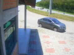 Dos personas murieron en un accidente entre una moto y un camión en Ariel do Cabo