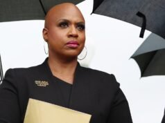 La representante Ayanna Pressley, miembro del escuadrón, dice que personas han sido ‘secuestradas y deportadas’
