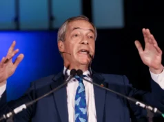 Farage diluye su promesa fiscal para promover la reforma de la credibilidad económica del Reino Unido