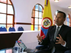 Colombia dice que la muerte de niños reclutadores no detendrá los bombardeos de grupos armados ilegales