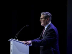 El Primer Ministro del Reino Unido, Starmer, dice que se necesita más trabajo para lograr una “paz justa y duradera” en Ucrania