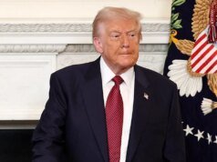 Trump compara a los demócratas con pilotos kamikazes en medio del cierre del gobierno