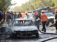 Los afganos han cometido dos atentados suicidas con bombas en Pakistán, afirmó el ministro