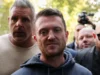 El activista antiislam británico Tommy Robinson agradece a Musk tras ser absuelto de cargos de terrorismo