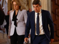 Un año después, el líder de la región española de Valencia dimitió debido a graves inundaciones.