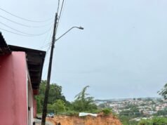 El cráter se abrió tras fuertes lluvias y planteaba riesgo de deslizamientos de tierra en la región norte de Manaos