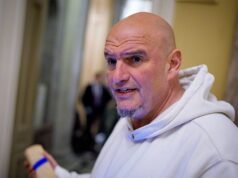 Fetterman recibe apoyo de MAGA después de una caída afuera de su casa en Pensilvania