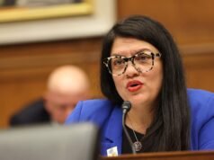 El candidato al Senado respaldado por Tlaib enfrenta una reacción violenta después de eliminar publicaciones antipolicías en las redes sociales