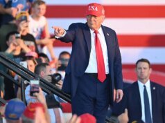 Trump organiza telemítines en víspera de las elecciones para las carreras de Nueva Jersey y Virginia