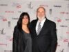 Los certificados de defunción de Rob y Michele Reiner revelan nuevos detalles sobre brutales asesinatos con cuchillo mientras se incineran los cuerpos de una pareja de Hollywood.