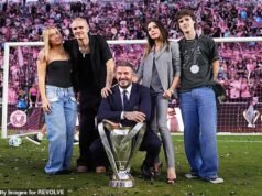 Esta es la VERDADERA razón por la que Brooklyn Beckham bloqueó a sus padres en Instagram. Los conocedores le cuentan a ALISON BOSHOFF la devastadora verdad sobre cuán malas se han vuelto las relaciones y el apodo poco halagador que Posh le dio a su nuera.