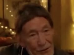 Chris Rea reveló que le prohibieron viajar cuando escribió el icónico éxito Driving Home for Christmas en la última entrevista antes de su muerte a los 74 años.