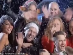 Estuve en el icónico video musical de Chris Rea para Driving Home For Christmas y esta es la verdad agridulce que me hace llorar cada vez que lo veo después de su muerte.