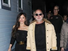Lauren Sánchez muestra su esbelta figura con un body ceñido semitransparente mientras sale con Jeff Bezos.