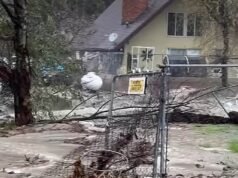 California se prepara para una SEGUNDA ola de inundaciones repentinas que ponen en peligro la vida mientras las casas quedan envueltas en lodo y 160.000 personas quedan a oscuras el día de Navidad