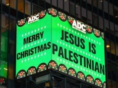 Neoyorquinos enfurecidos por el cartel navideño de Times Square que proclama “Jesús es palestino”
