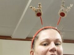 Cuando vi esta foto del día 17 de Navidad supe que tenía que cambiar. Ahora tengo una talla 8 perfecta… y perdí 7 kilos en sólo 9 meses SIN golpes de grasa. Cualquiera puede seguir mi método… a ti también te cambiará la vida.