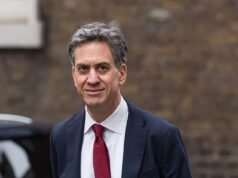 Reincorporarse al bloque eléctrico de la UE podría darle a Europa el poder de llevar al Reino Unido a los tribunales en el extranjero