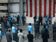 El jefe de una fábrica de Luisiana regala a 540 empleados bonos de Navidad de seis cifras por un total de 240 millones de dólares