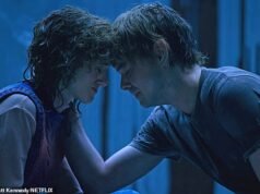 Los showrunners de Stranger Things explican la confusa escena de la propuesta en el nuevo lanzamiento navideño de la quinta temporada