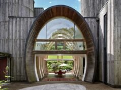 ¡No tan grandioso! A la casa que apareció en Grand Designs se le han recortado £750.000 de su precio guía de £5 millones después de no poder venderse durante 18 meses.