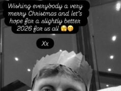 La ex estrella de EastEnders, Jamie Borthwick, parece abatida en una selfie navideña después de ser EJECUTADA de la telenovela luego de una suspensión por usar un insulto ofensivo para discapacitados en Strictly.