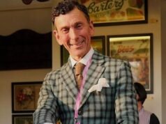 Kate Bush rinde homenaje al anticuario que se teme que se haya ahogado nadando el día de Navidad y dice que “vivió la vida al máximo”