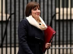 El NHS desafía al Tribunal Supremo al permitir el acceso de pacientes trans a espacios diferenciados por sexo en los hospitales ingleses