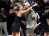El desajuste del tenis: Ventaja para los hombres mientras Sabalenka pierde ante Kyrgios en una nueva y mediocre Batalla de sexos