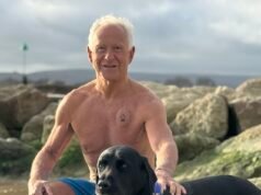 Cómo el mejor amigo de un hombre salvó la vida de su dueño después de que un pensionista se desplomara en la playa