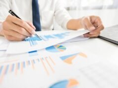 ¿Es importante para los canadienses invertir localmente en medio de guerras arancelarias?