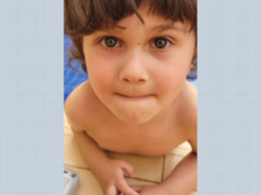 El niño que sobrevivió a la caída del décimo piso se rompió ambas piernas