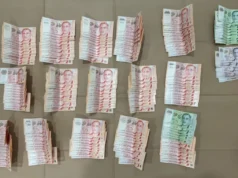 Hombre y adolescente arrestados por presuntamente robar dinero en efectivo a un anciano