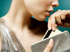 Pasamos décadas subsidiando a nuestra amiga “pobre”… ¡luego compró una segunda casa y un Range Rover de 75.000 libras!