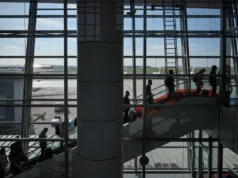 Los aeropuertos de Malasia dijeron que los sistemas globales de procesamiento de pasajeros están experimentando interrupciones temporales.