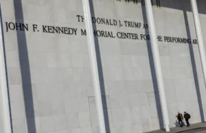 Concierto de jazz de Nochebuena en el Kennedy Center cancelado después de que se agregara el nombre de Trump