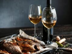 5 vinos blancos intensos para pescado asado navideño
