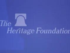 Miembro del grupo de expertos de la Fundación Heritage de EE. UU. dimite en medio de controversia sobre antisemitismo