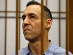 El Kremlin dice que Rusia ha hecho una oferta a Francia por el investigador francés encarcelado Vinatier